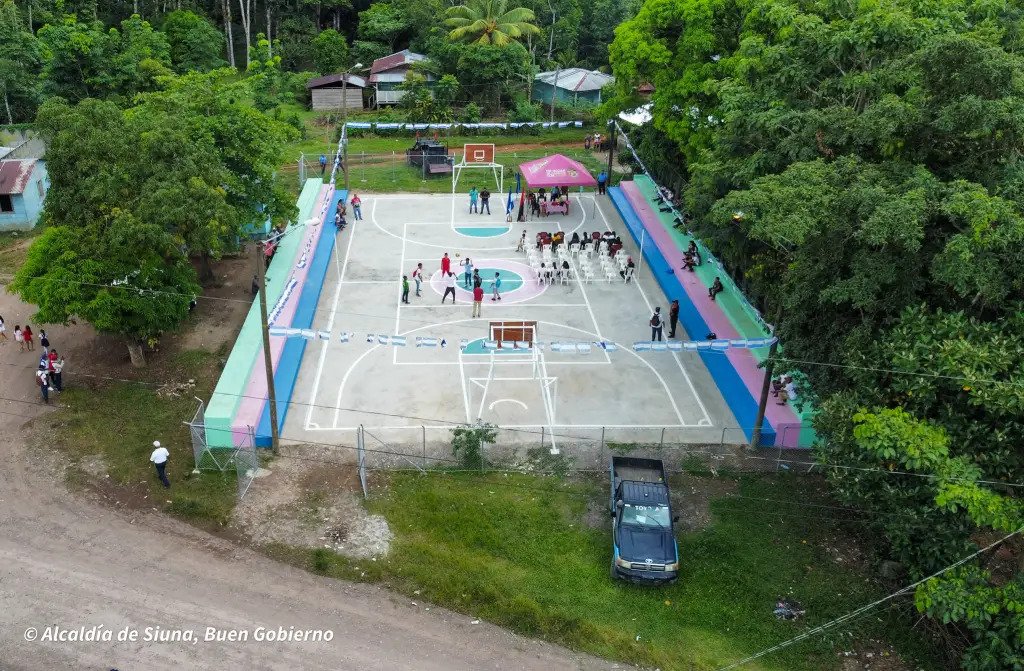 Rehabilitan Cancha Multiuso En La Comunidad El Hormiguero Caribe Norte