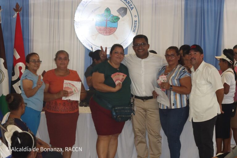 Usura Cero entrega desembolso a 28 grupos de mujeres en Bonanza