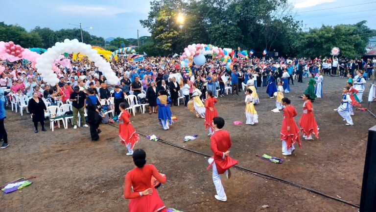Evangélicos celebran el 455 aniversario de la traducción de la Biblia