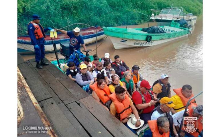 Fuerza Naval brinda protección, seguridad e inspección a embarcaciones y flota pesquera industrial