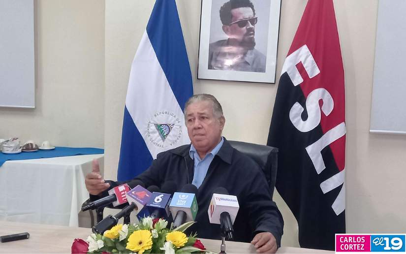 Historiador y académico Rafael Casanova