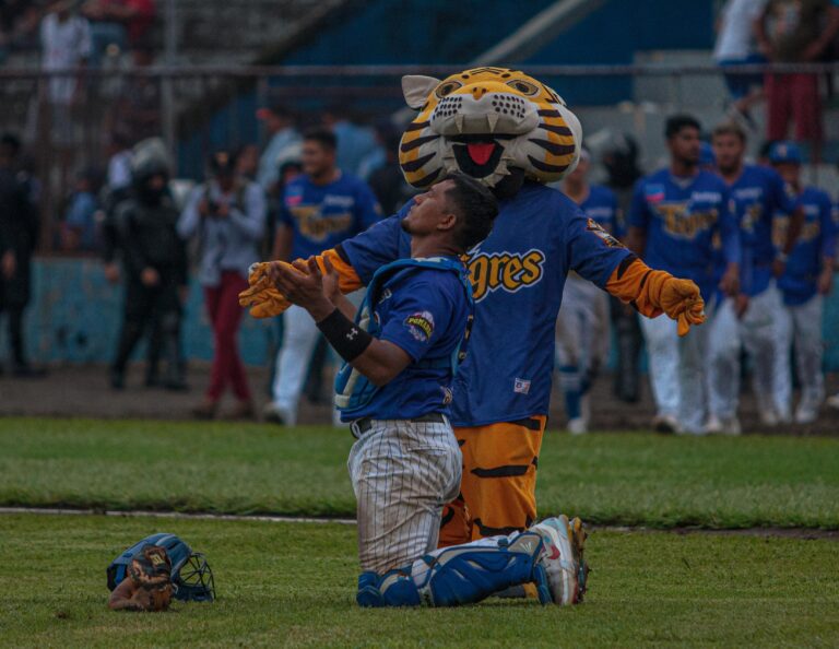 Los Tigres de Chinandega están a mitad de camino