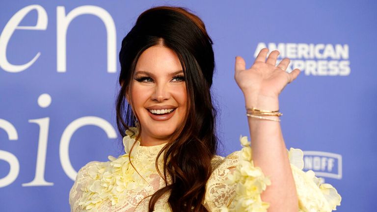 Se nos caso Lana del Rey con Jeremy Dufrene