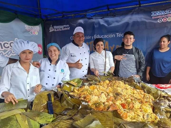 Elaboran en nacatamal más grande de Nicaragua