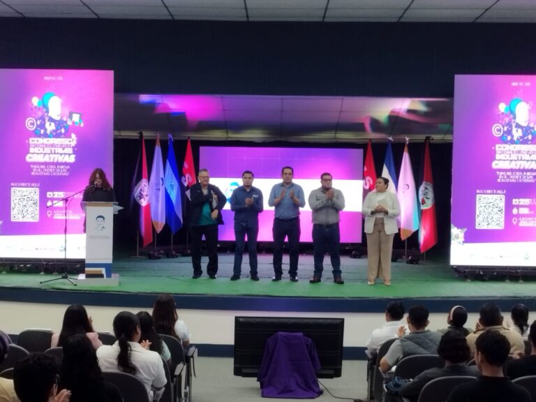 Realizan Congreso de Jóvenes en Industrias Creativas