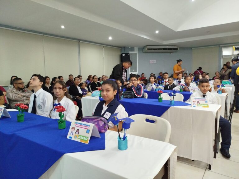 Nicaragua elige a su mejor estudiante de primaria