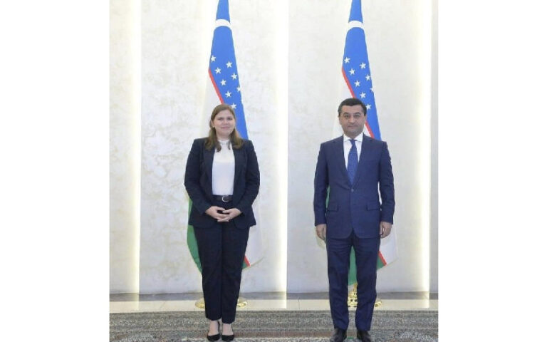 Embajadora Tatiana García Silva presenta Cartas Credenciales en Uzbekistán