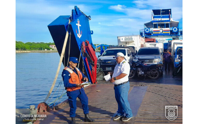 Fuerza Naval brinda protección, seguridad e inspección a embarcaciones y flota pesquera industrial