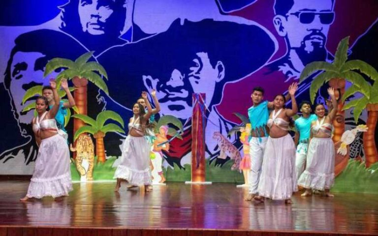 Comunidad universitaria de UNAN-León celebra cultura y tradiciones caribeñas