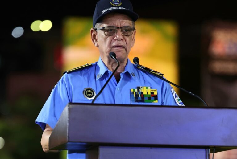 Más de 2 mil compañeros de la PN y Mint participaron en desfile