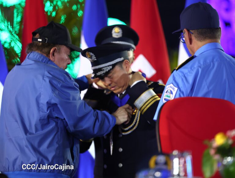 Imponen medalla de honor a Vicegobernador de Guangdong