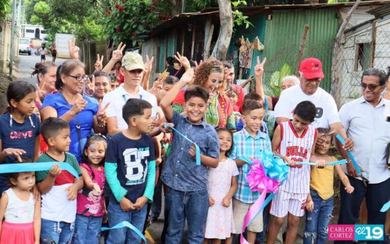 Inauguran 8 calles nuevas en el barrio Camilo Ortega