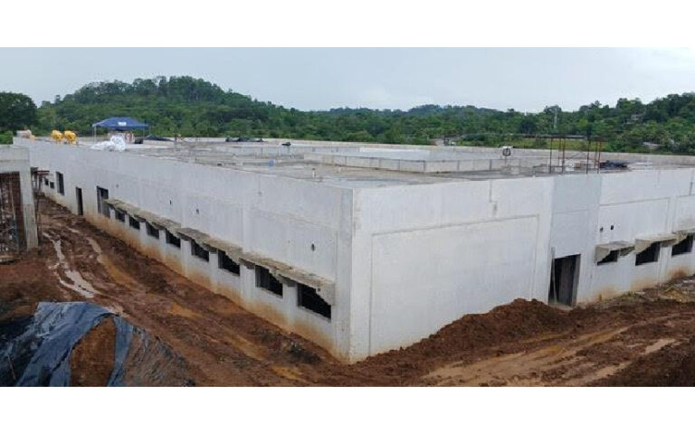Hospital Departamental de Nueva Guinea alcanza un 60% de avance en su construcción