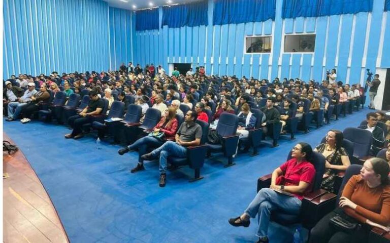 Conmemoran 100 años del grande Carlos Martínez Rivas en Estelí