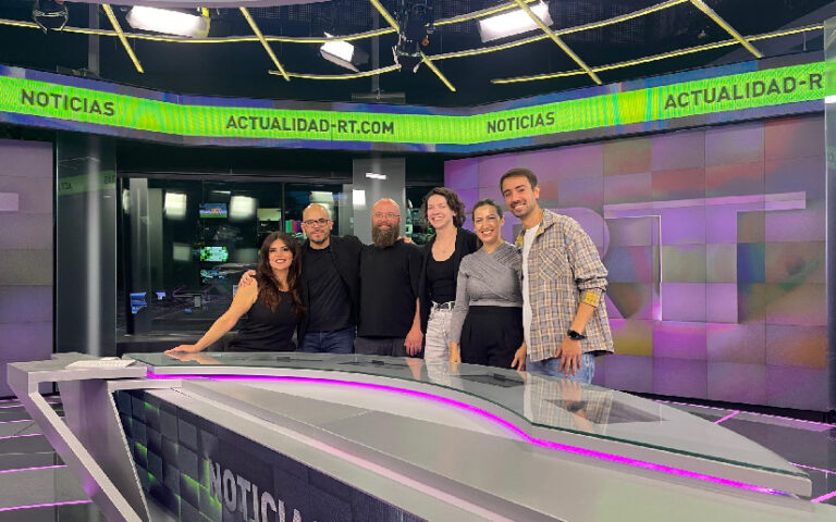 Compañero Daniel Edmundo Ortega Murillo con nuestros hermanos de RT en Español