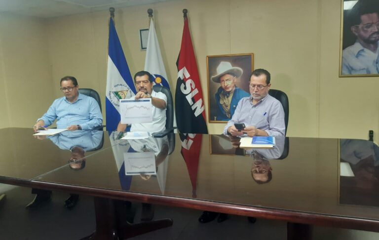 INE informa que se mantienen los precios de los combustibles sin variación