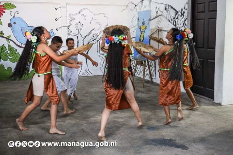 Casa de Cultura Arnoldo Guillén presenta obra de teatro