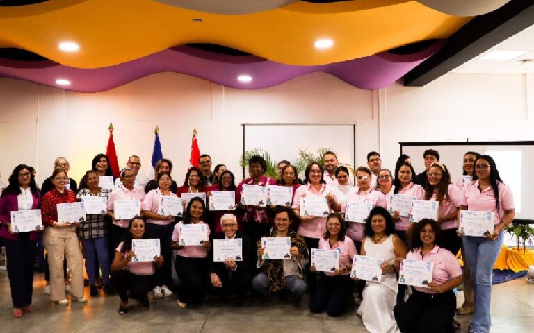 Certifican a 28 emprendedores