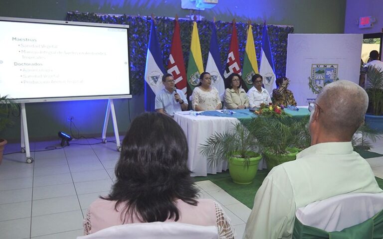 UNA lanza programas de posgrados y maestrías