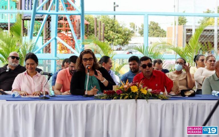 Presentan Plan de Inversión Anual a pobladores del distrito II