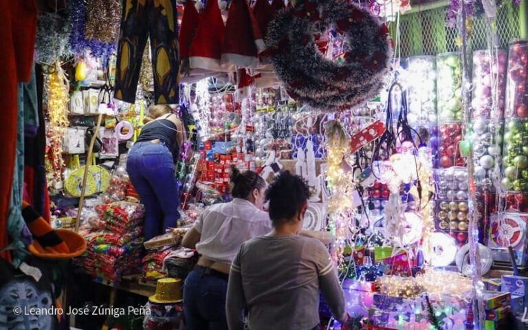 Comerciantes de los Mercados preparados para la temporada navideña