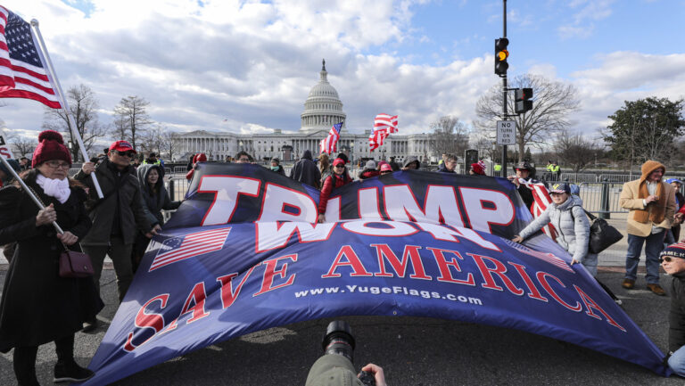 Congresistas de EEUU temen ola de violencia luego de elecciones