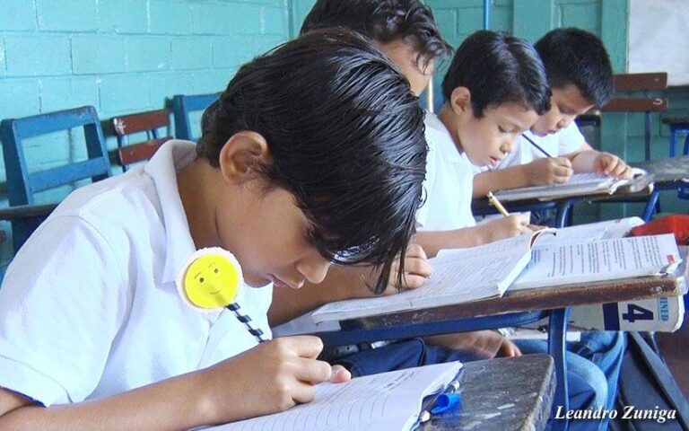 En un 95 por ciento avanza las matriculas para el año lectivo 2025