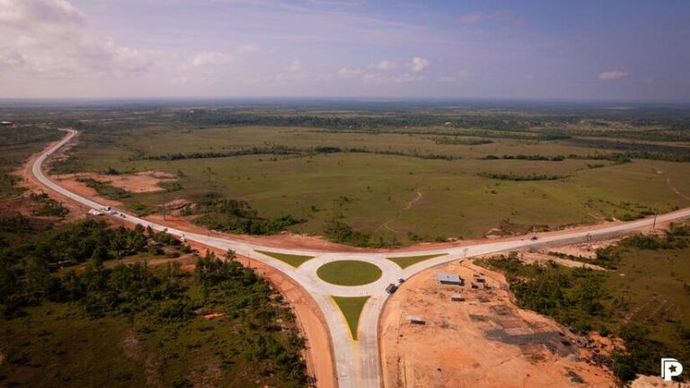 Inauguran 28km de la carretera Sahsa-Puerto Cabezas