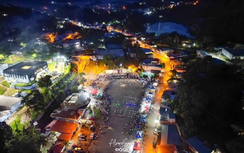 Presentación de bandas rítmicas celebrando el 55 aniversario de Siuna
