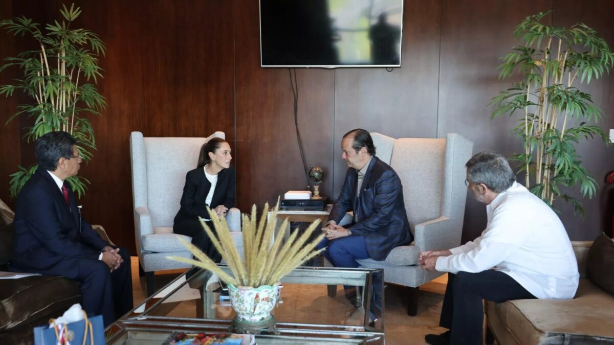 Presidenta de México se reúne con canciller de Panamá