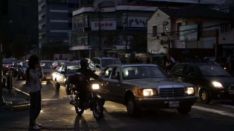Ecuador reducirá de 12 a 8 horas los apagones
