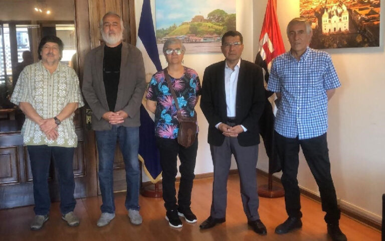 Embajada de Nicaragua en Chile recibe visita de Dirigente del Movimiento Patriótico Manuel Rodríguez 