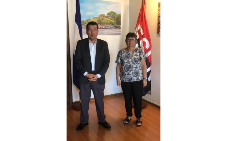 Compañero Carlos Midence recibe visita de Coordinadora de la Brigada Gabriela Mistral