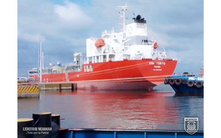 Fuerza Naval brinda protección y seguridad a embarcaciones y flota pesquera industrial