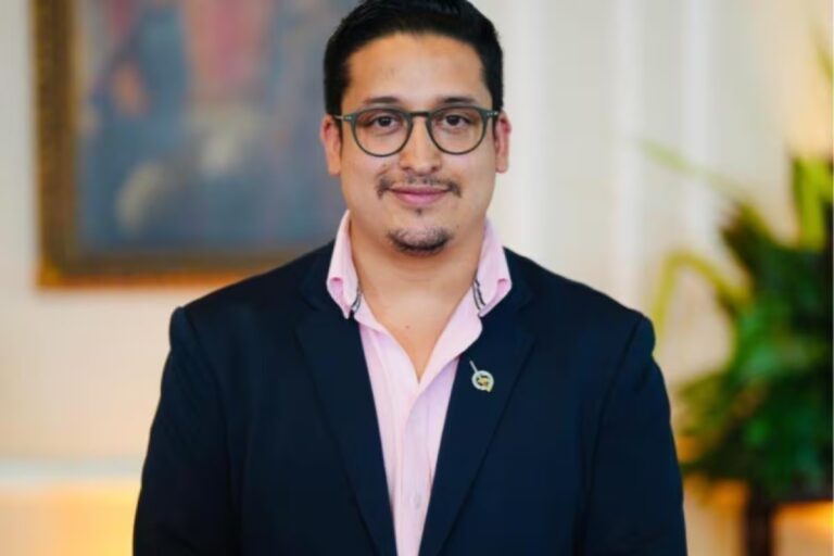 Abren investigación a cónsul colombiano Andrés Hernández