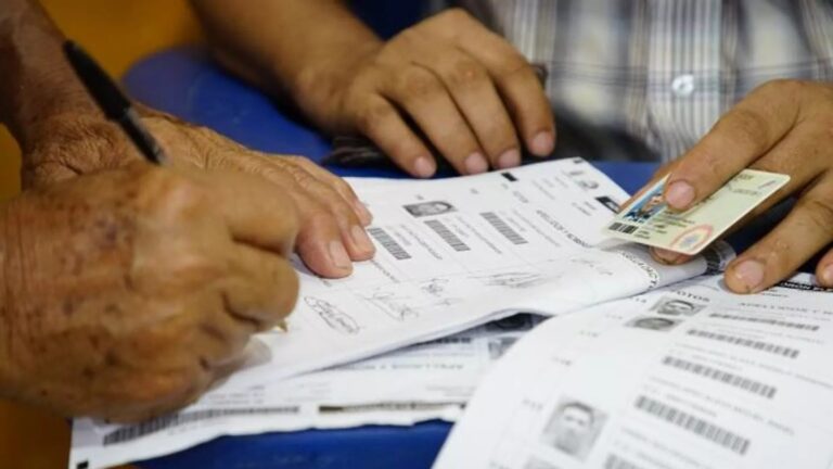Un total de 16 binomios presidenciales participarán en elecciones en Ecuador