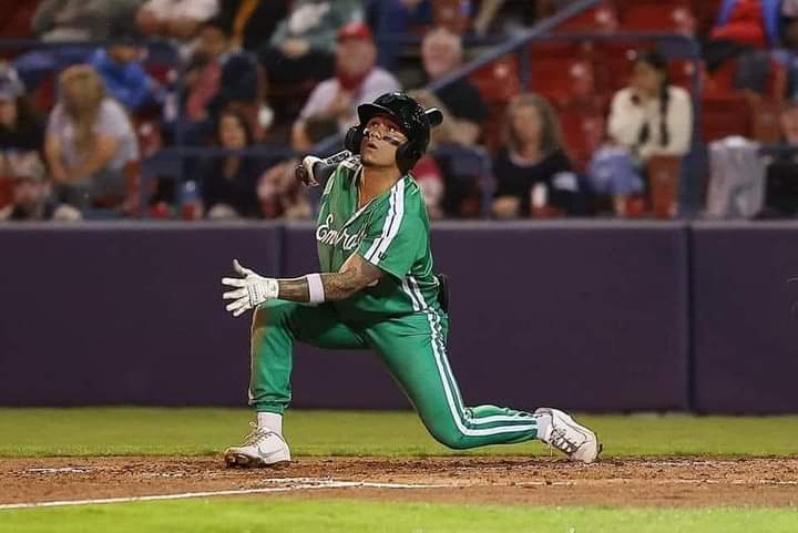 Ismael Munguía lleva 12 juegos seguidas dando de hit en Dominicana