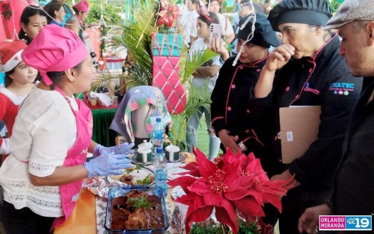 Festival Gastronómico Delicias Navideñas en El Crucero