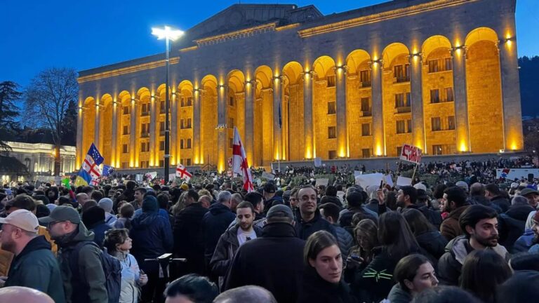 En Georgia detienen a 43 personas durante manifestaciones de la oposición