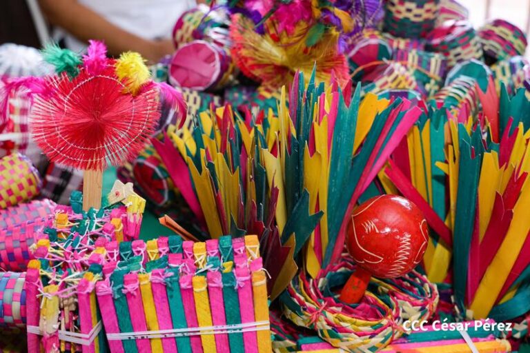 Presentan Estrategia de productos de la Purísima y Navideños