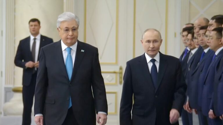 Putin llega a Astaná en visita oficial