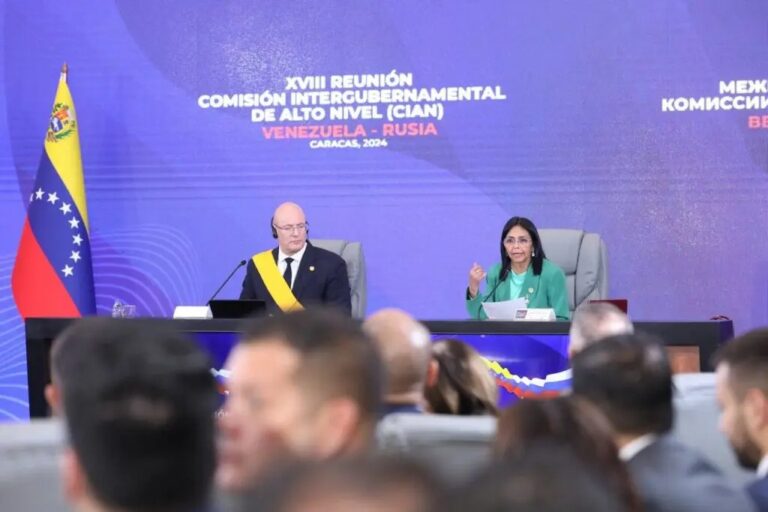 Venezuela y Rusia firman acuerdos estratégicos