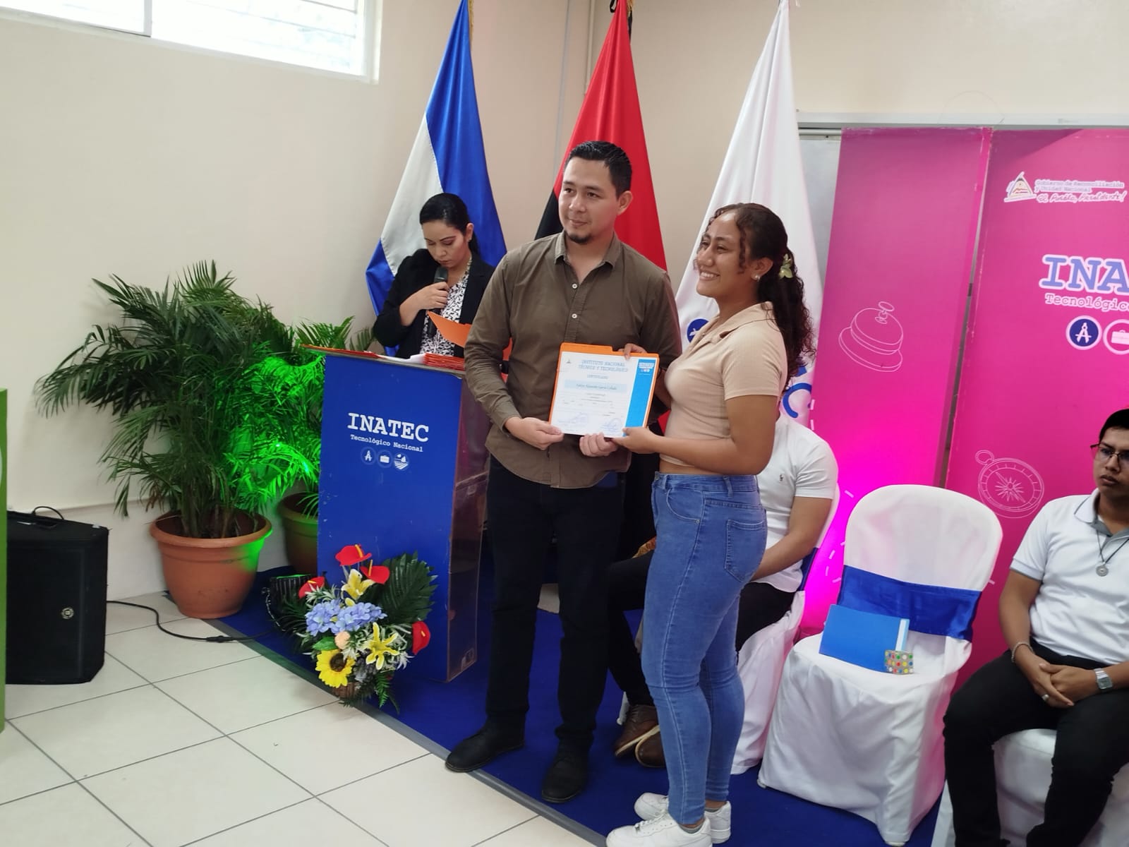 El Tecnológico Nacional certificó a más de 300 estudiantes que culminaron los cursos de aprendizaje de Inglés A1 y chino mandarín.