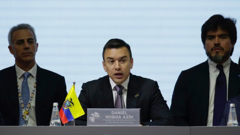 Demandan nuevamente al presidente de Ecuador por violencia