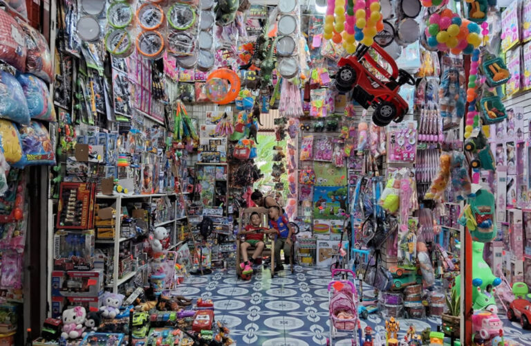 Mercado Roberto Huembes con grandes ofertas navideñas