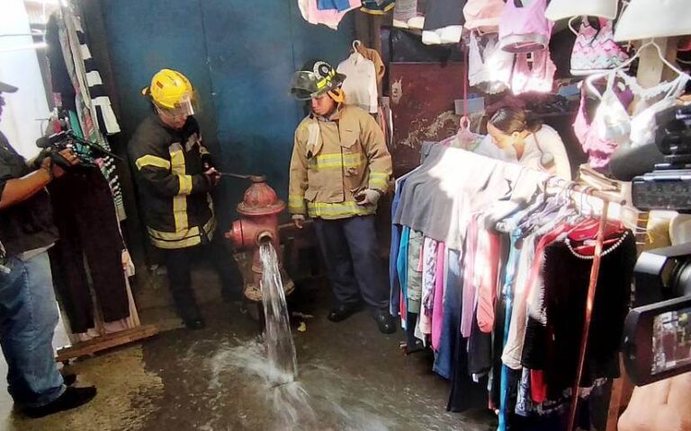 Bomberos Unidos inspeccionan mercado Roberto Huembes
