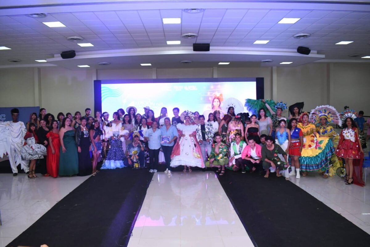 Realizan I Pasarela de Diseño y Moda Creativa