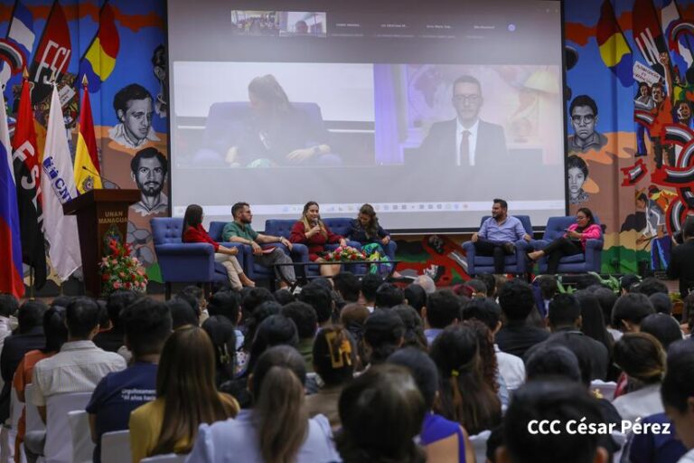 Sputnik celebra su aniversario con comunicadores nicaragüenses