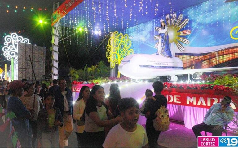 Familias disfrutan de Altares a la Purísima en Managua