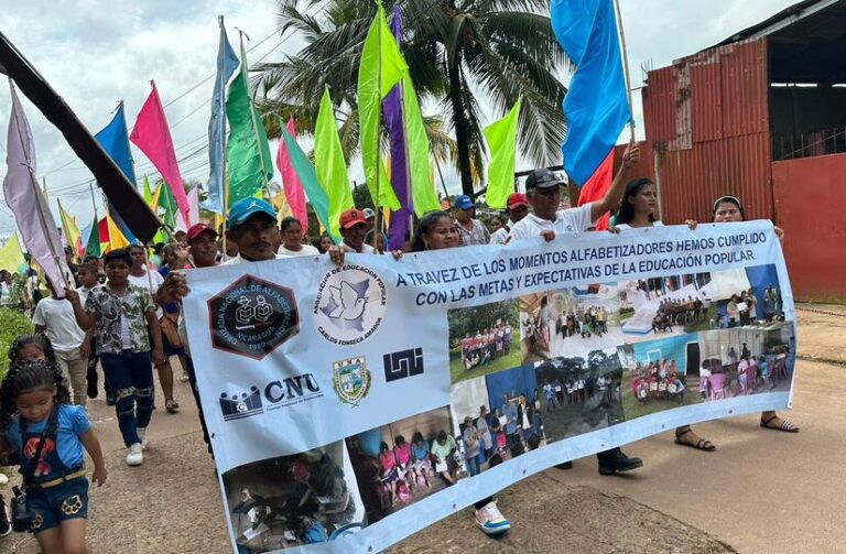 Celebran graduación de estudiantes en la Costa Caribe Sur de Nicaragua
